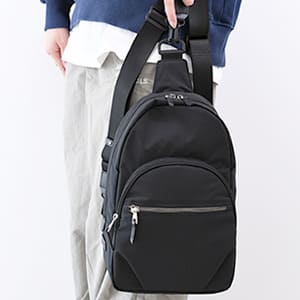 ボディバッグ ヒップバッグ