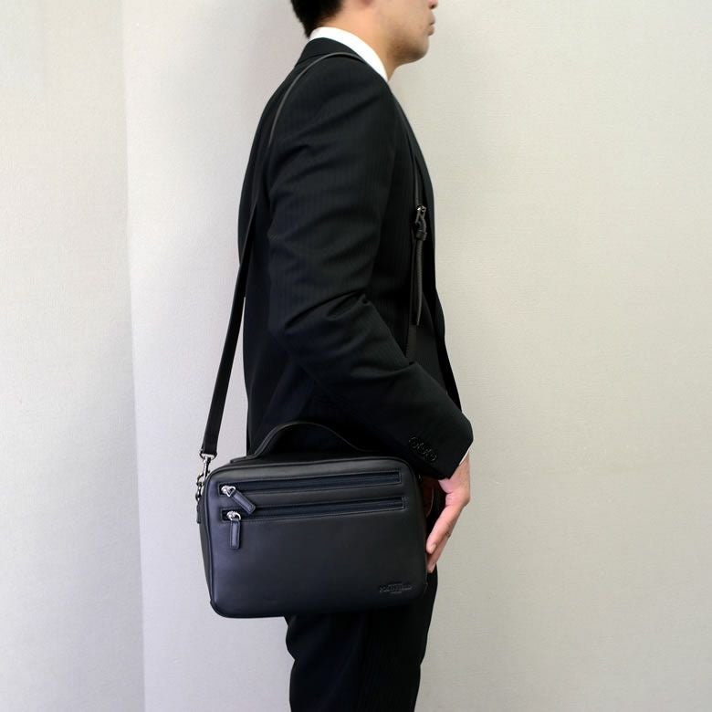 ショルダーバッグ