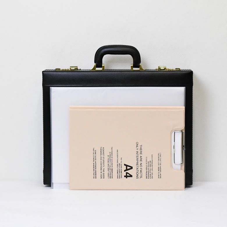 アタッシュケース 革 おしゃれ かっこいい ビジネス 黒 メンズ 高級